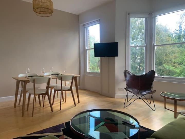 Lovely Spacious 1-Bedroom Flat In Tufnell Park Close To Central London Eksteriør bilde
